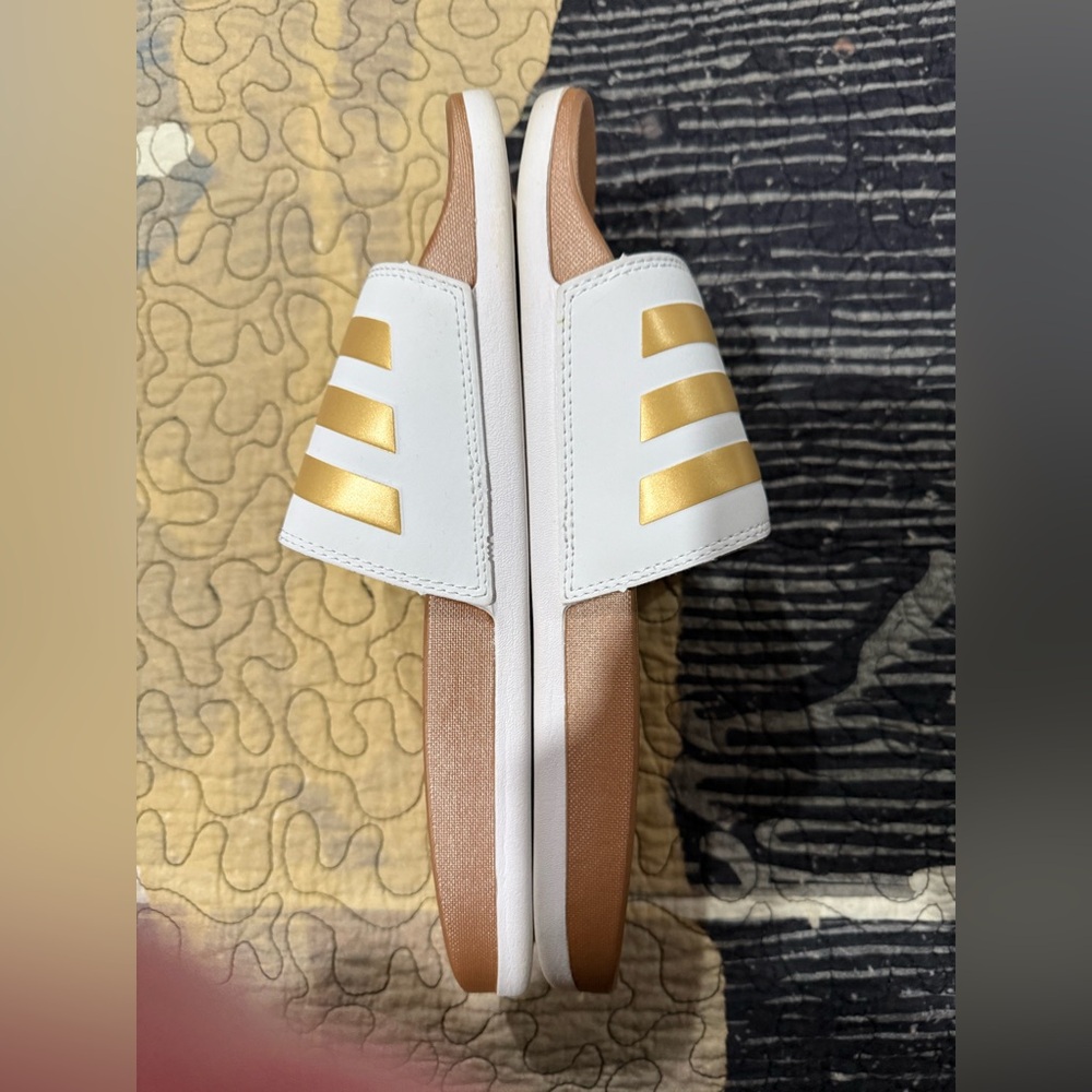 Adidas Adilette comfort slide size US 9 women gold - Picture 2 of 6